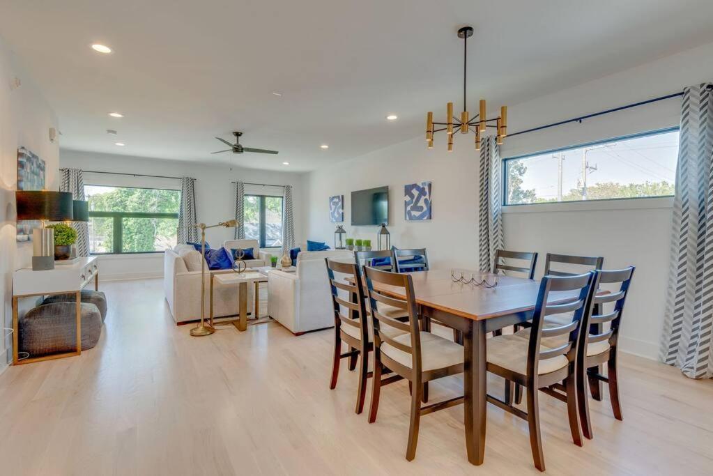 Holiday home Luxury Downtown Nash/roofdeck/11 Beds *