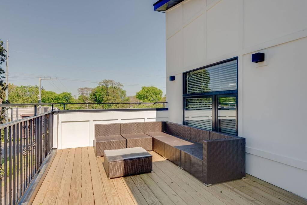 Luxury Downtown Nash/roofdeck/11 Beds Holiday home *
